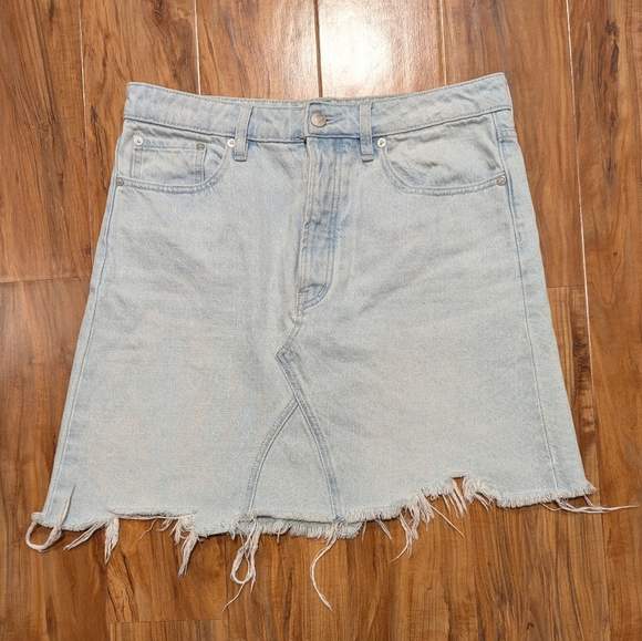Free People Asymmetrical Raw Hem Distressed Going Rogue Denim Skirt Women's 29 - Picture 1 of 3